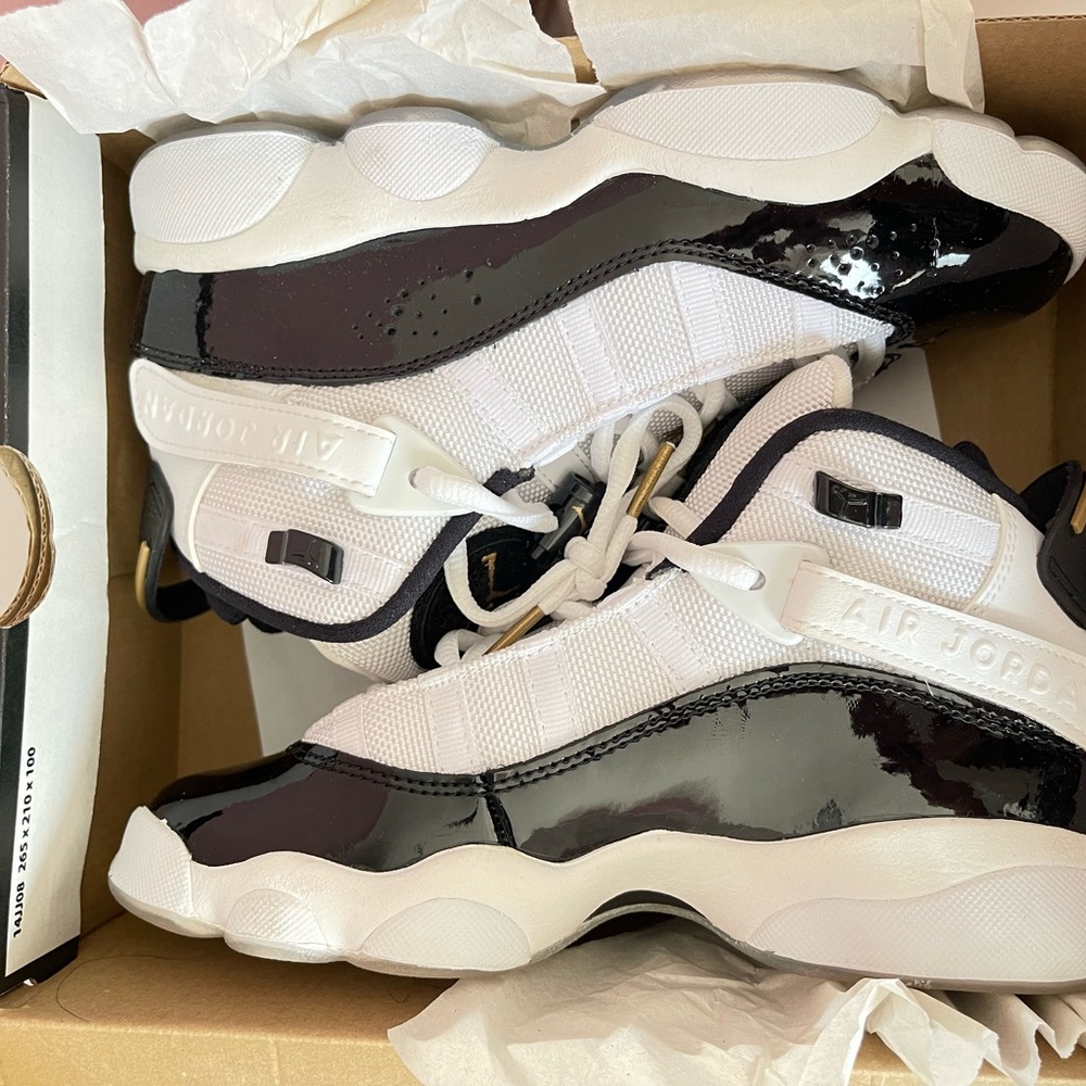 bought them matching w my kid but came out too small